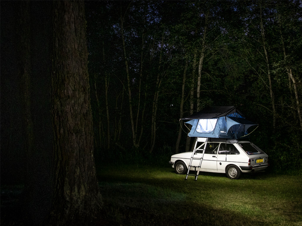 Schlafen im Zelt auf dem Dach