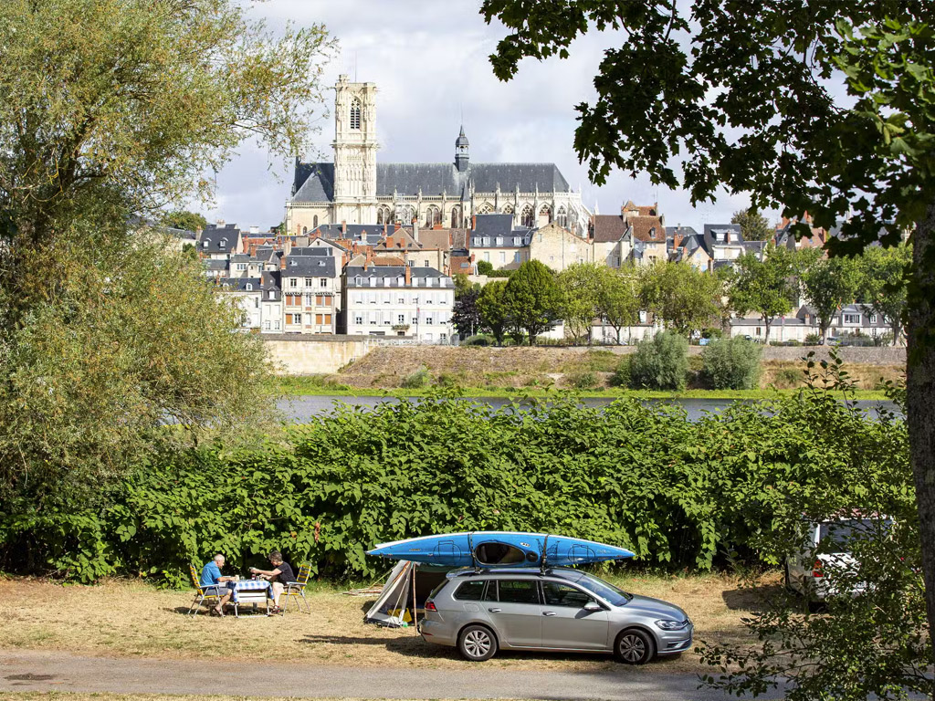 Camping De Nevers 2