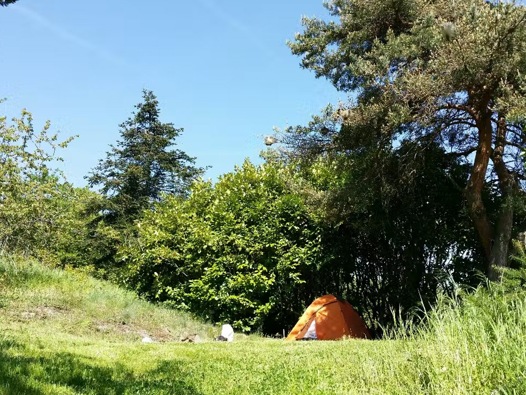 Aire Naturelle De Camping Les Cerisiers 2