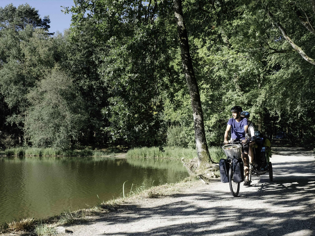 Camping Huttopia Lac De Sille 5