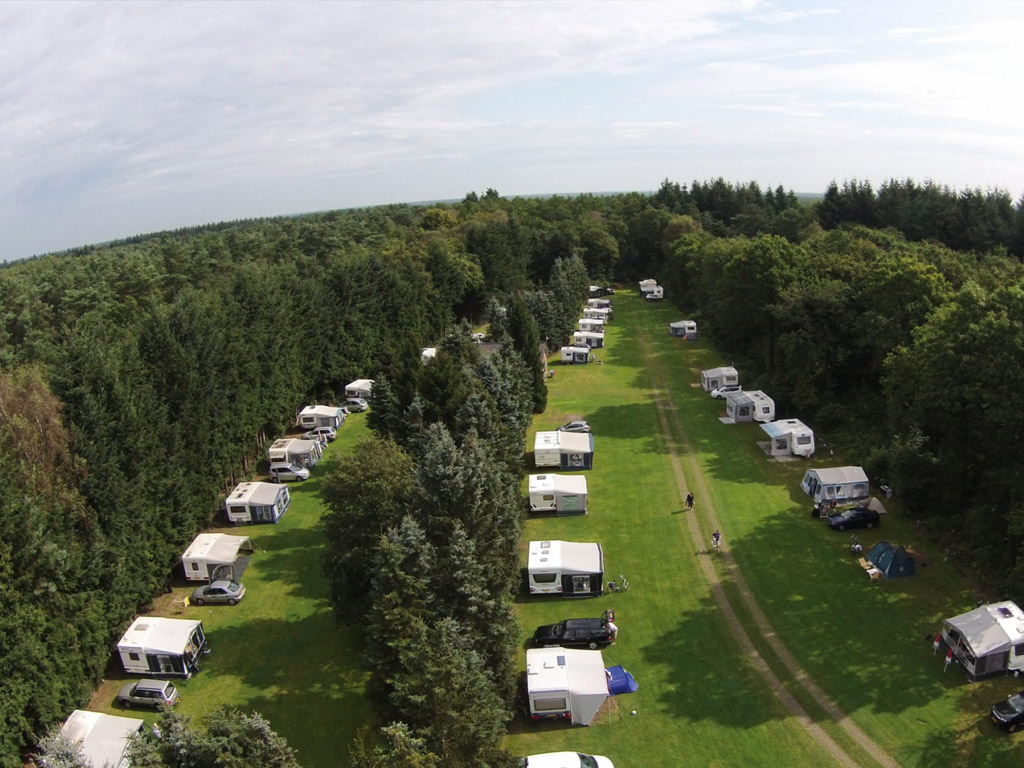 Der Campingplatz strahlt Ruhe aus