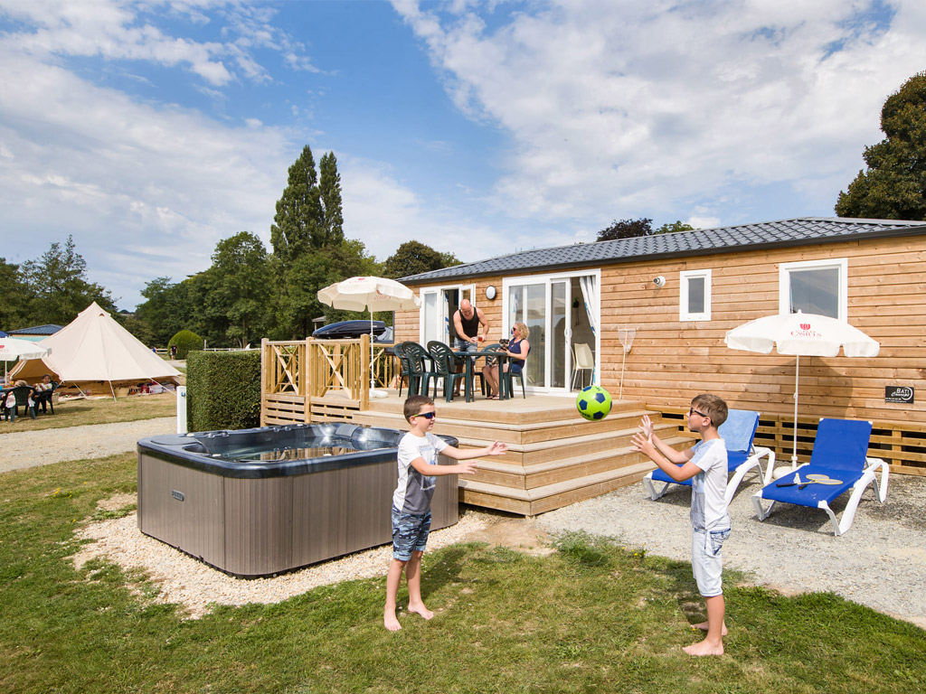 Castel Camping Chateau De Lez Eaux 11