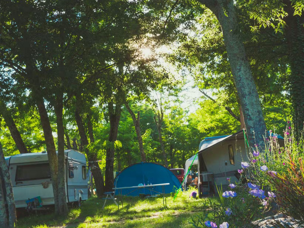 Camping De Peyroche 10