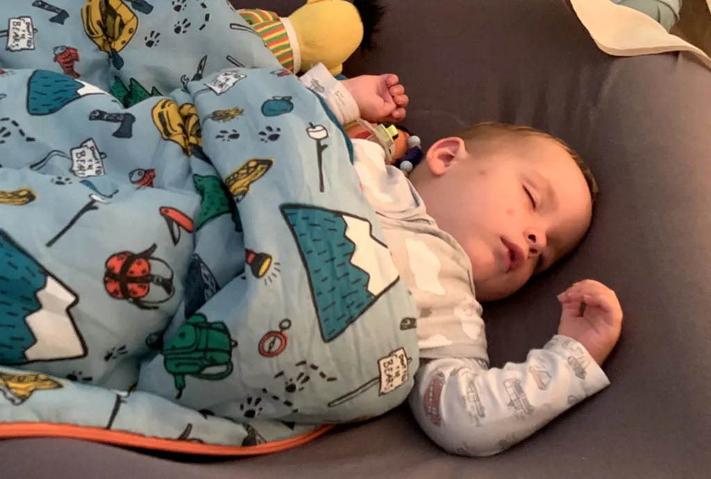 Nickerchen auf dem Zeltplatz