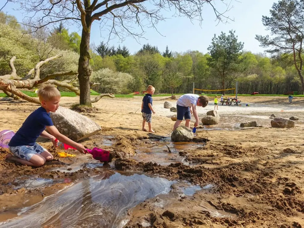 Charmanter Campingplatz und Ferienpark mit Luxusausstattung