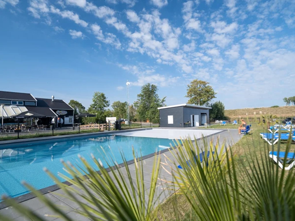 Camping En Vakantiepark De Zeeuwse Parel 8