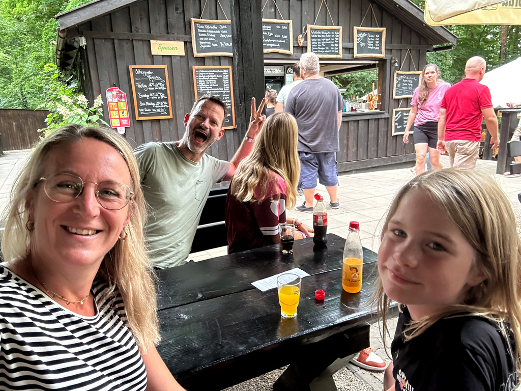 Während unserer Reise zum Campingplatz werden wir in einem Hotel wohnen