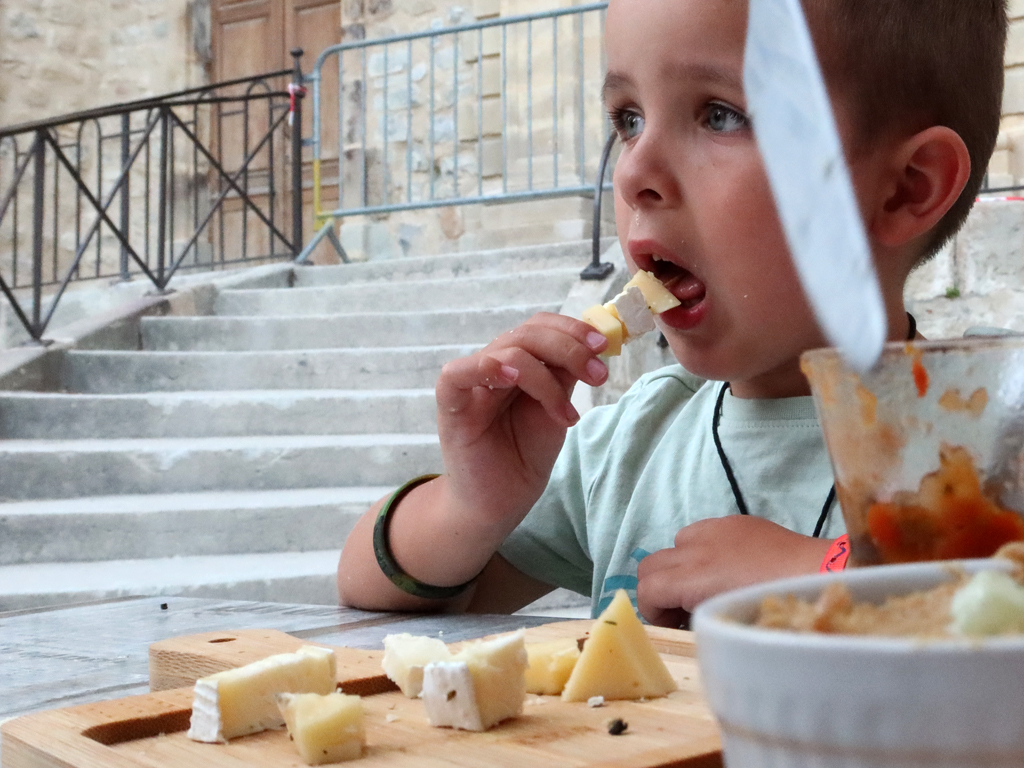 In Frankreich gibt es köstliche Käsesorten.
