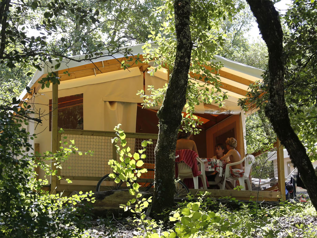 Camping Domaine De La Genèse 2