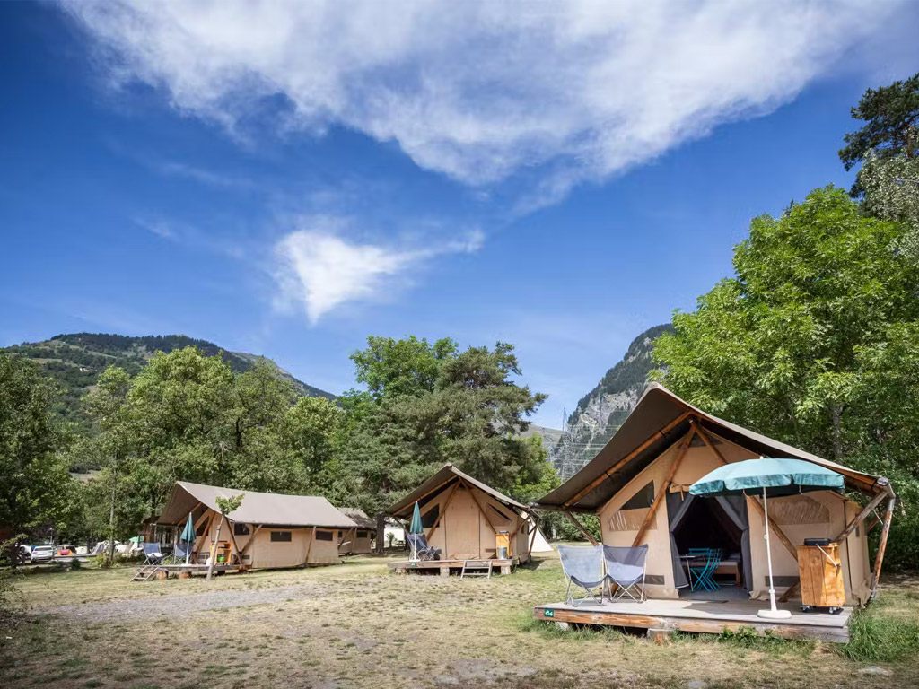 Camping Huttopia Bourg Saint Maurice 1
