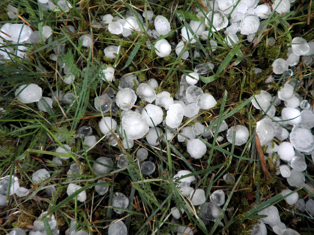 Hagelschaden am Wohnwagen