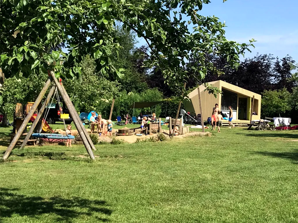 Ländliches Camping auf einem schönen Anwesen