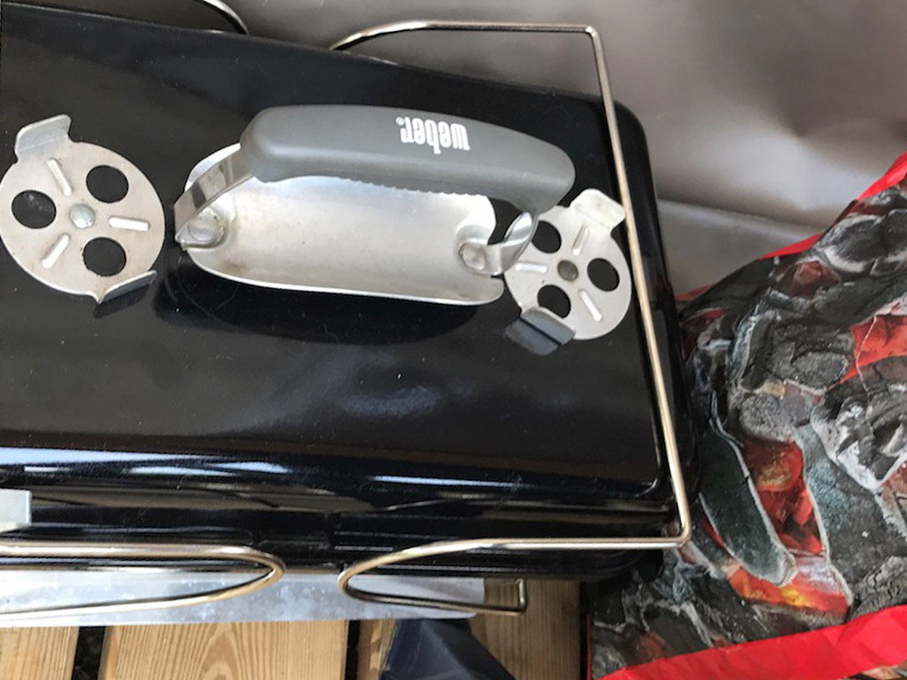 Der Weber Go Anywhere-Grill