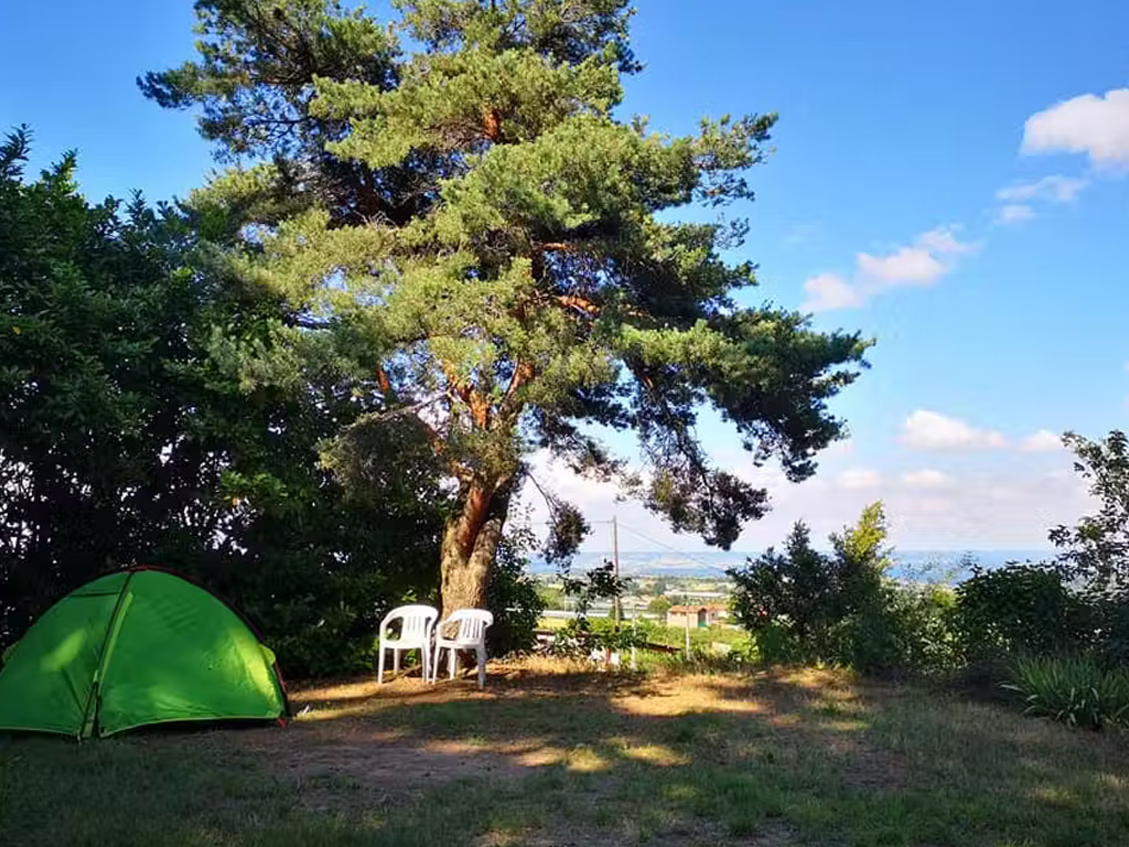 Aire Naturelle De Camping Les Cerisiers 1