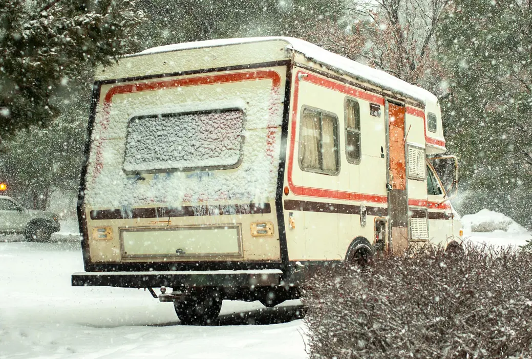 Mit dem Wohnmobil in den Skiurlaub? Hier sind die Vor- und Nachteile