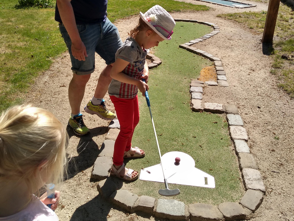 Minigolf auf dem Campingplatz