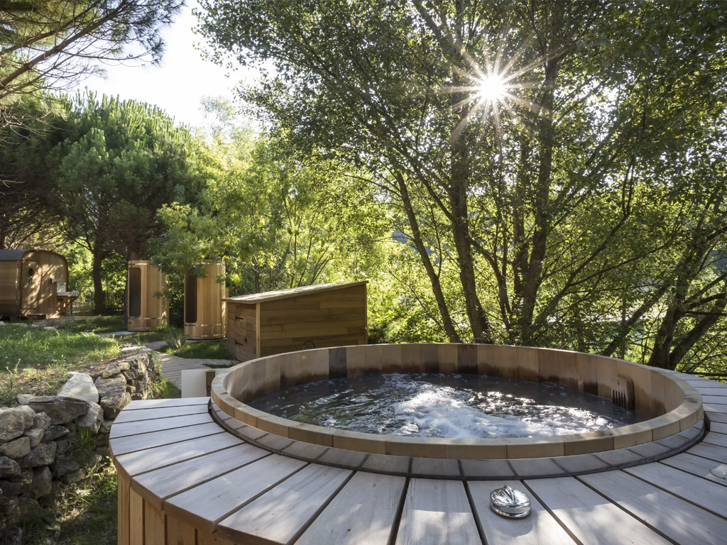 Camping Huttopia Village Dieulefit 3