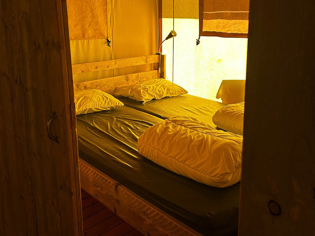 Ich schlafe gerne in einem bequemen Bett und habe gerne etwas Platz