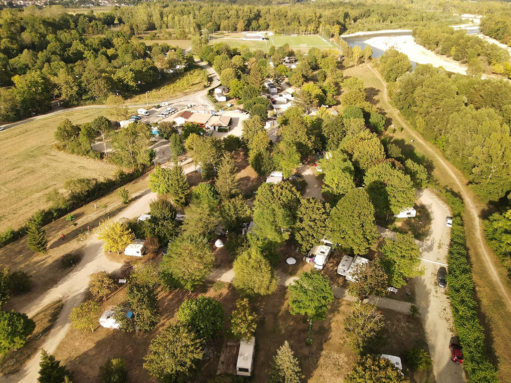 Camping Les Plages De L Ain 2