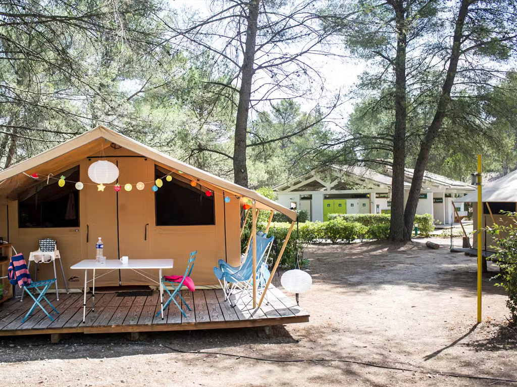 Camping Huttopia Fontvieille 2