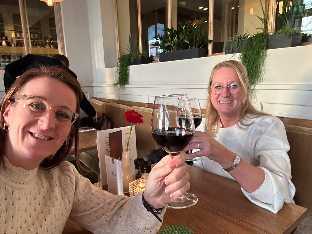 Ich werde dieses Jahr mit meiner Schwester campen gehen.