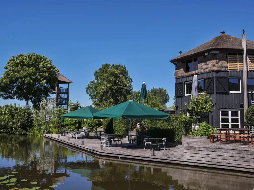 Die Burenfrau kocht gerne für ihre Campinggäste