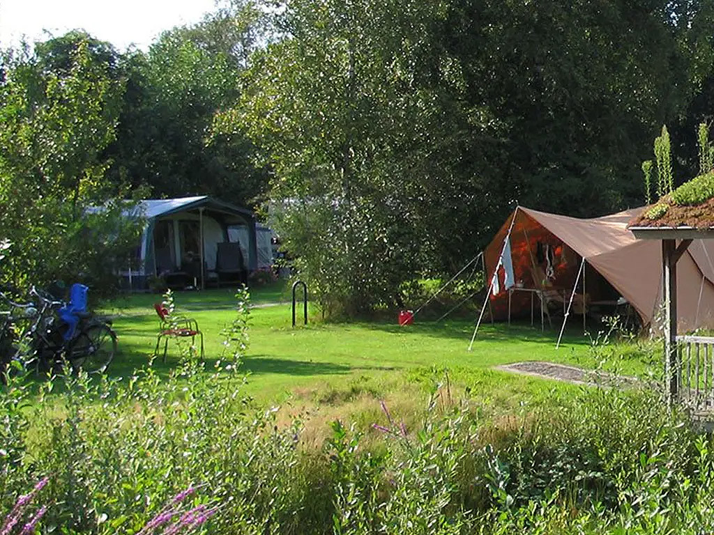 Ein grüner christlicher Campingplatz in Drenthe