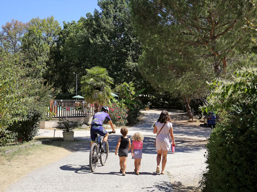 Camping Huttopia Beaulieu Sur Dordogne 6