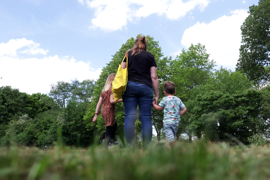 Knapsa spielen auf dem Campingplatz