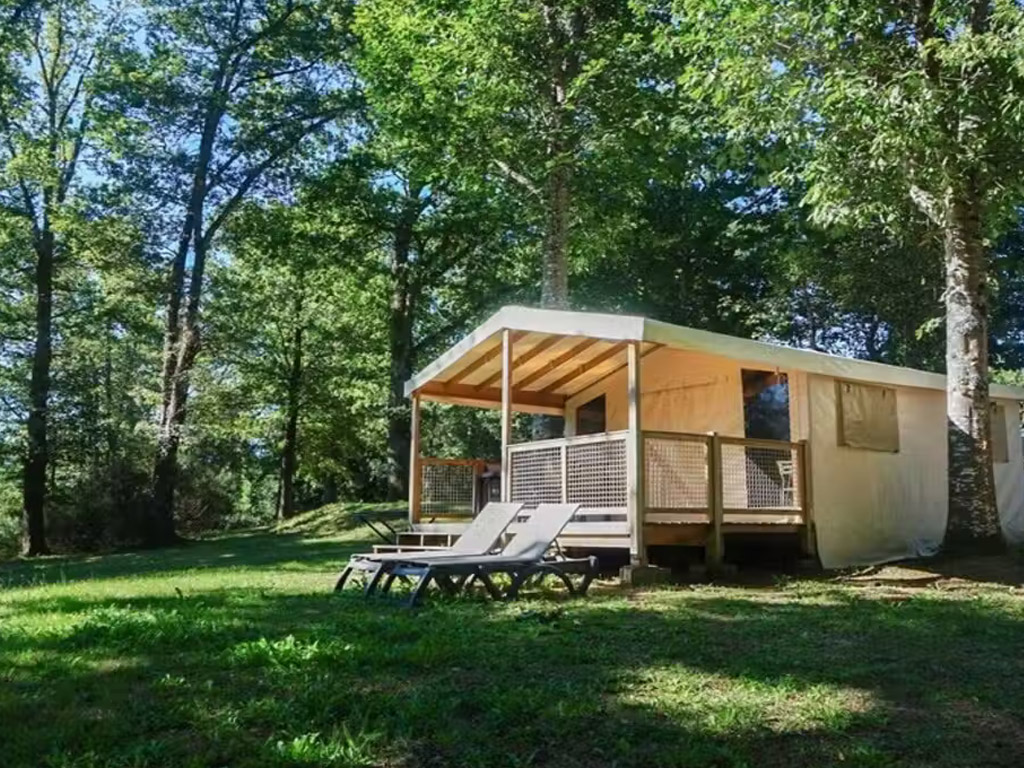 Camping Les Gorges Du Chambron 4