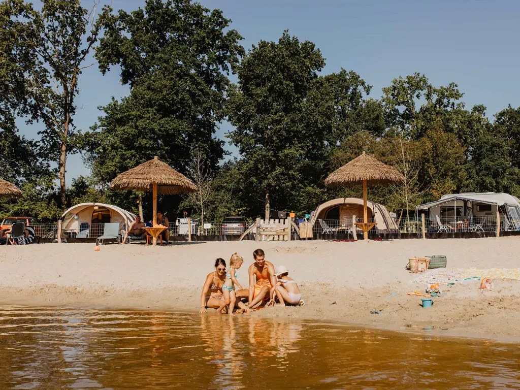 Schöner Kindercampingplatz für Christi Himmelfahrt und Pfingsten