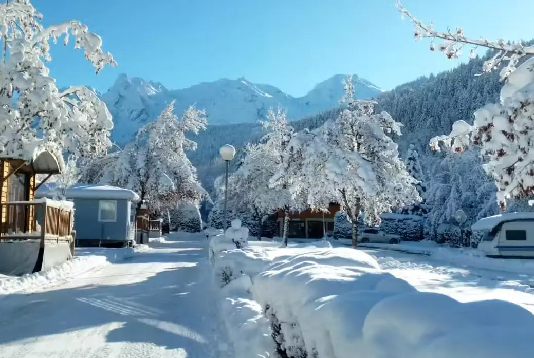10 x Wintersport-Camping in den französischen Alpen