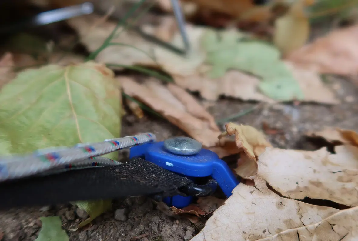 Pflöcke und Erdnägel: Was verwenden Sie wann?