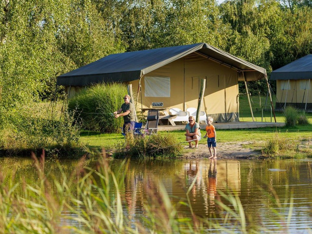 Campingplatz mit einer Fülle an Einrichtungen, auf dem man wunderbar angeln kann