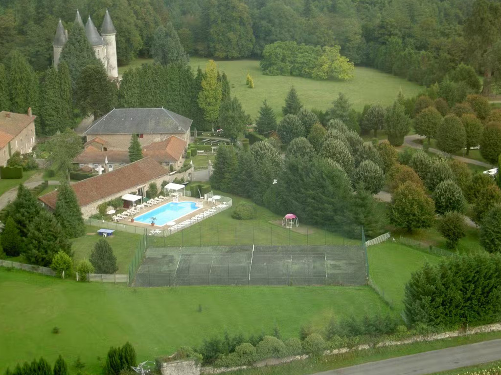 Chateau De Leychoisier 2