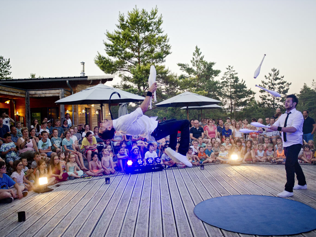 Camping Huttopia Village Lanmary 6