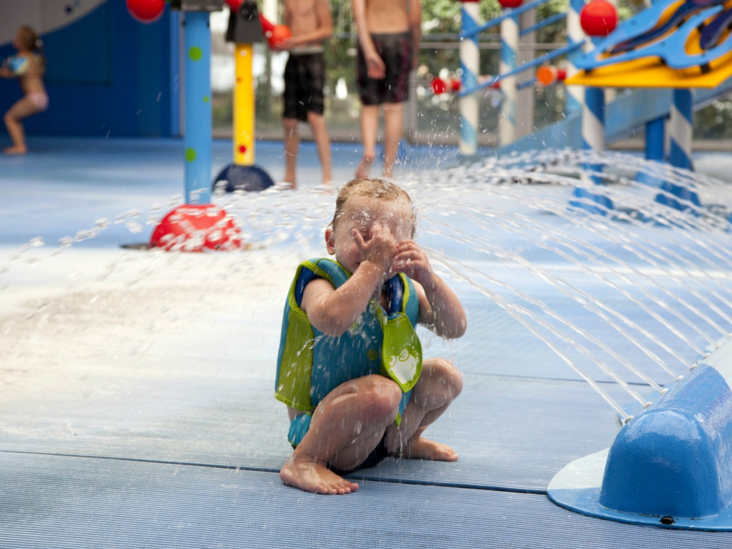 Campingplatz mit schönem Schwimmbad