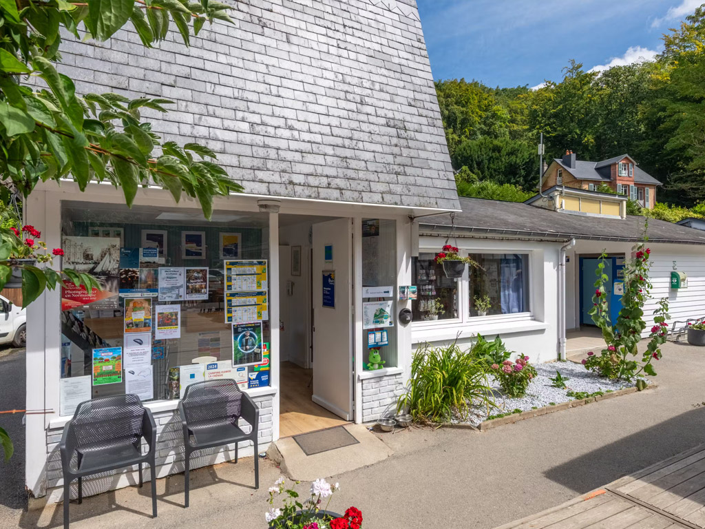 Flower Camping La Chênaie 2