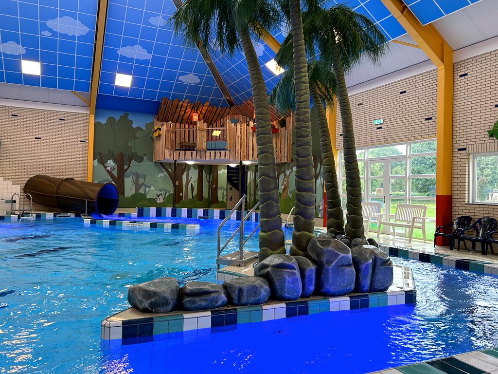 Schwimmbad auf dem Ardoer Camping de Heldense Bossen