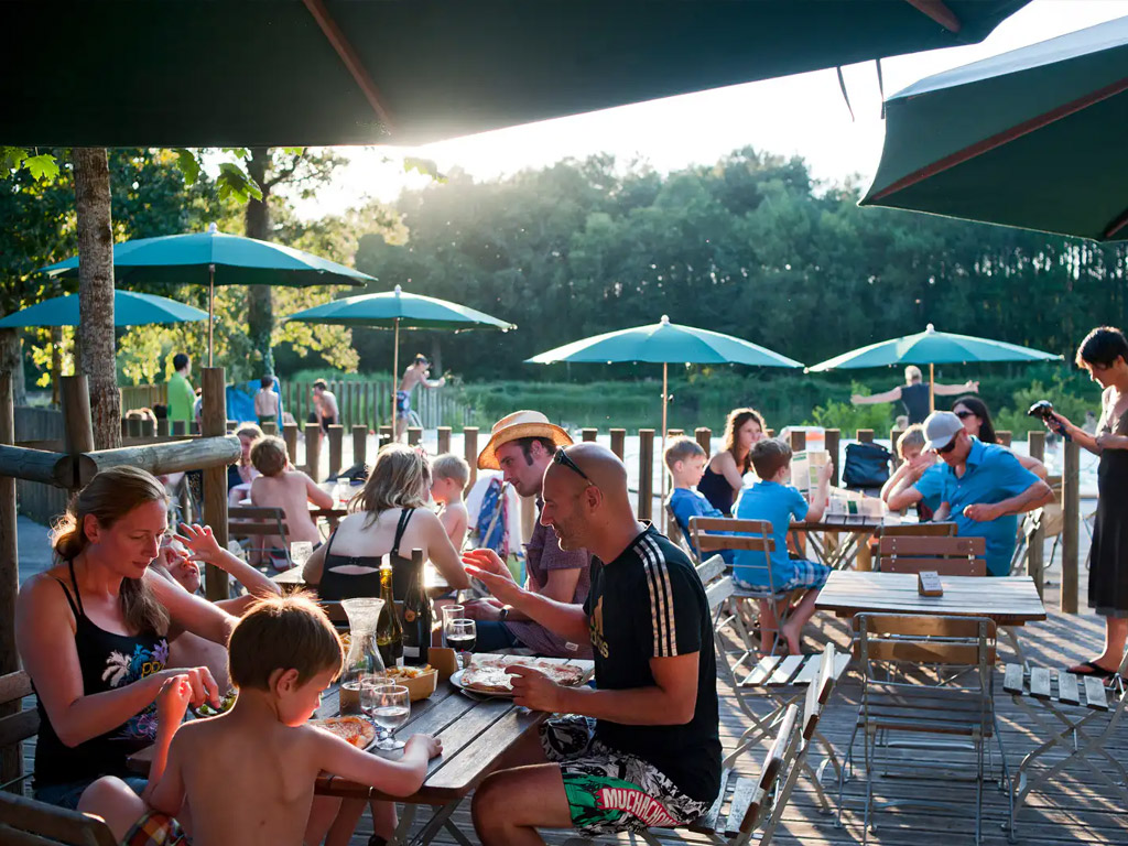 Camping Huttopia Lac De Rille 12