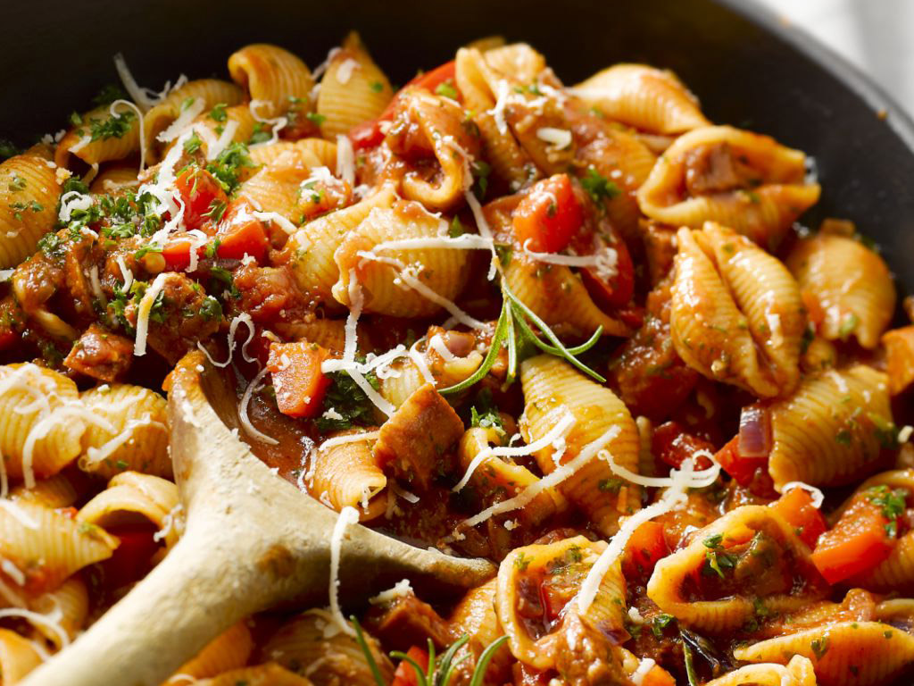 Chorizo-Gericht auf dem Campingplatz