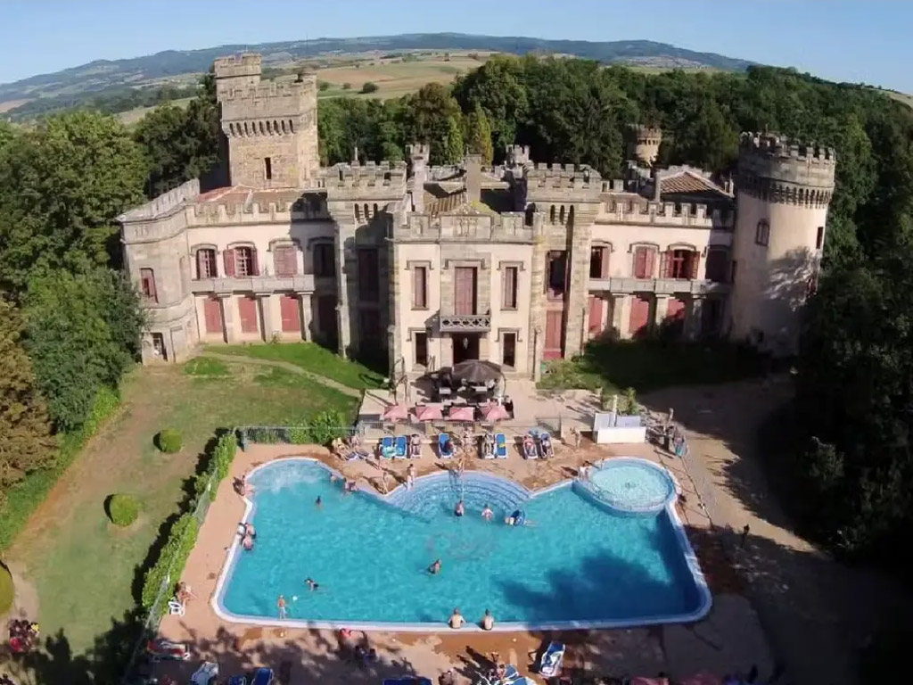 Von Niederländern betriebener Campingplatz in der Auvergne