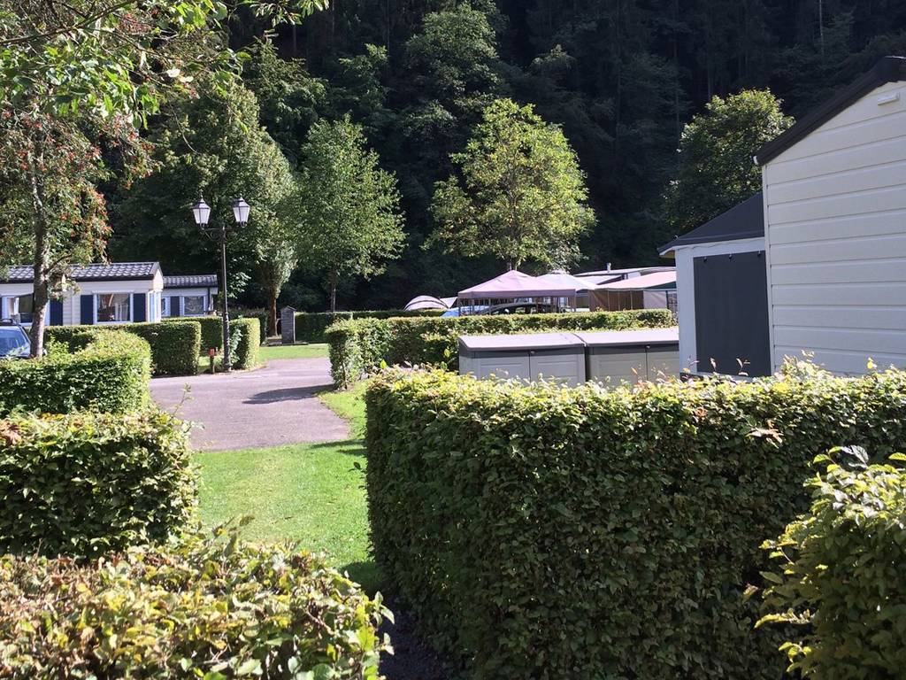 Mittelgroßer Campingplatz für Ruhesuchende bei Esch-sur-Sure