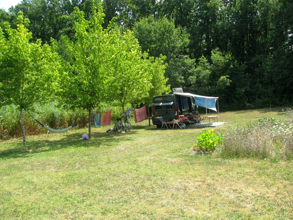 Camping Naturiste Le Champ De Guiral 5