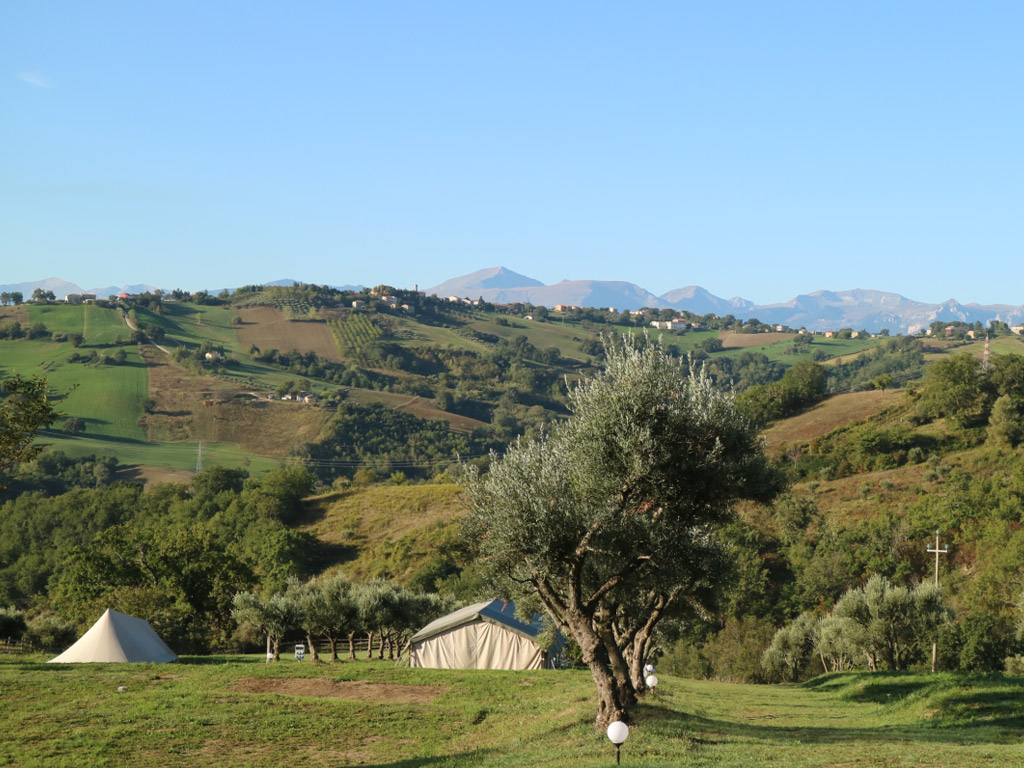 Camping 44, Loro Piceno, Italien