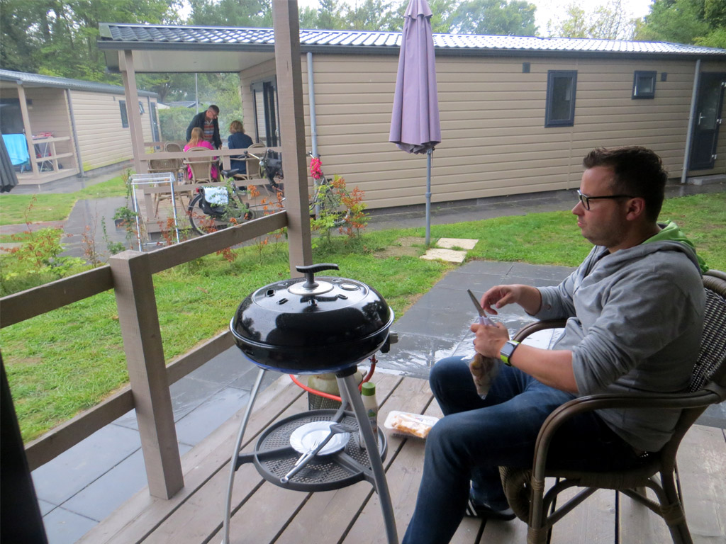 Kochen mit einer Skottelbraai auf dem Campingplatz