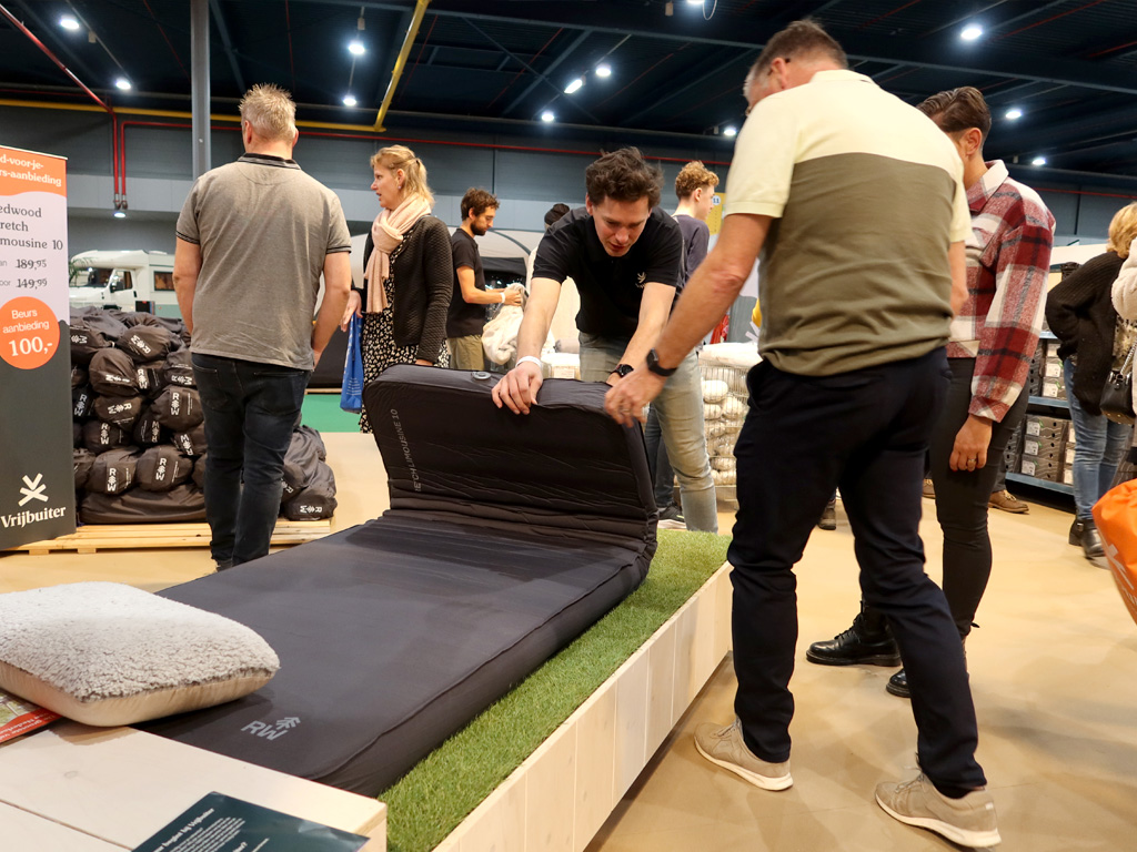 Testen Sie die Schlafmatte von Vrijbuiter