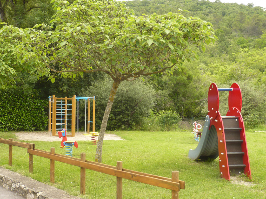 Flower Camping Le Plan D Eau 13