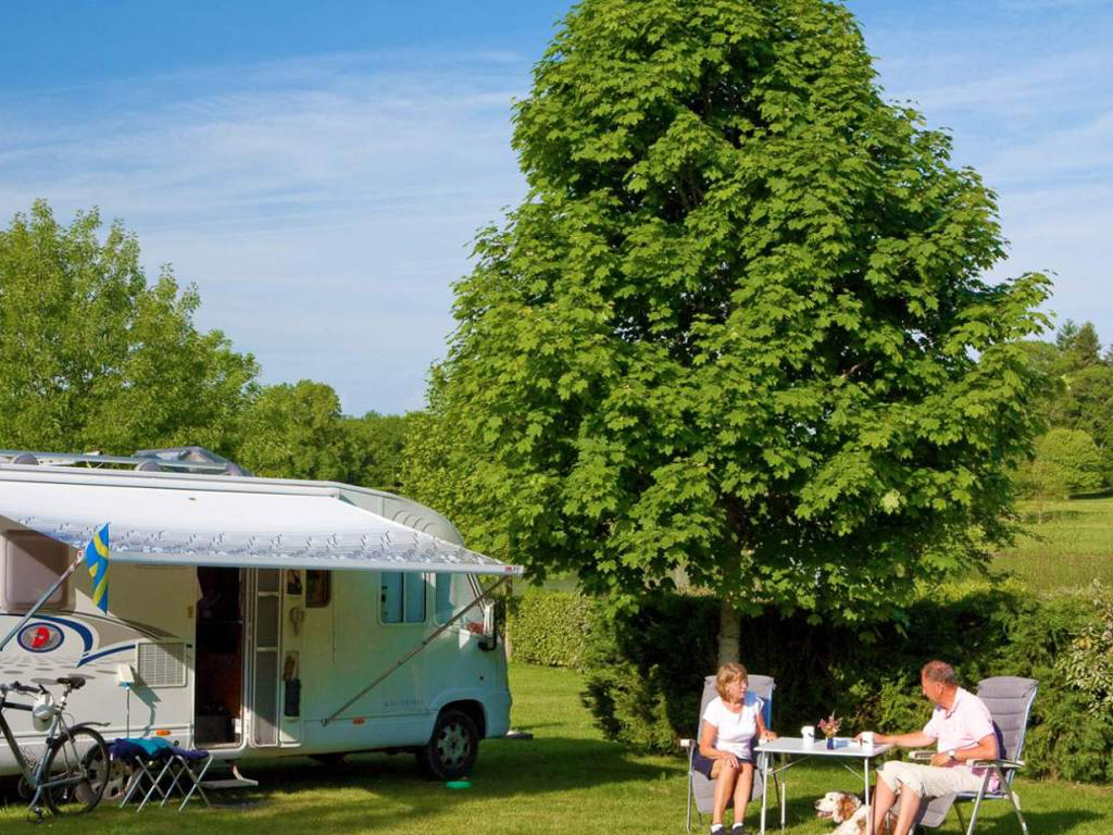 Castel Camping Chateau De Poinsouze 10