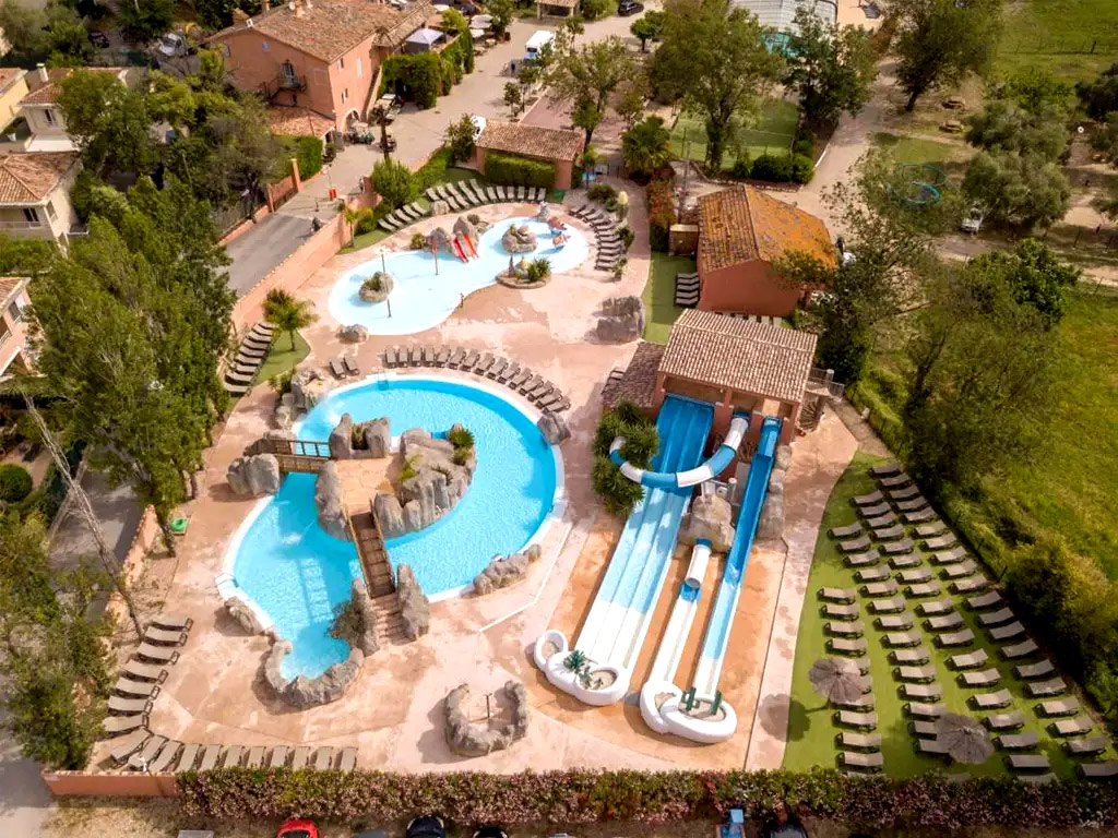 Kleiner französischer Familiencampingplatz in den Mimosas-Hügeln